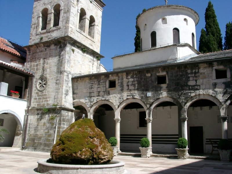 Samostan Krka: Innenhof (2005)