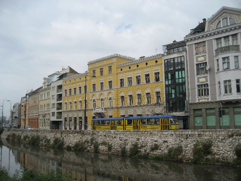 Sarajevo: Am Ufer der Miljacka (2008)