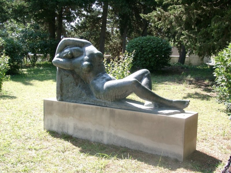 Split: Skulptur im Garten der Galerie Meštrović (2002)